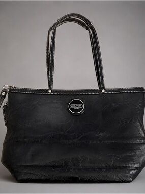 Coach East West Gallery Embossed Patent Leather Medium Tote Black Bag Authentic